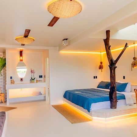 Outro Beach Hotel 컴부코 외부 사진