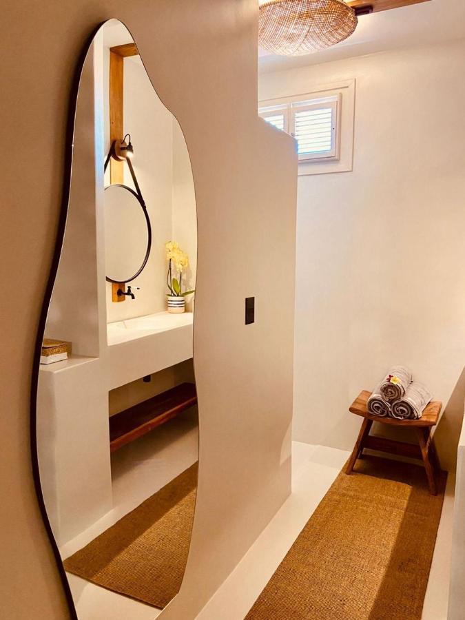 Outro Beach Hotel 컴부코 외부 사진