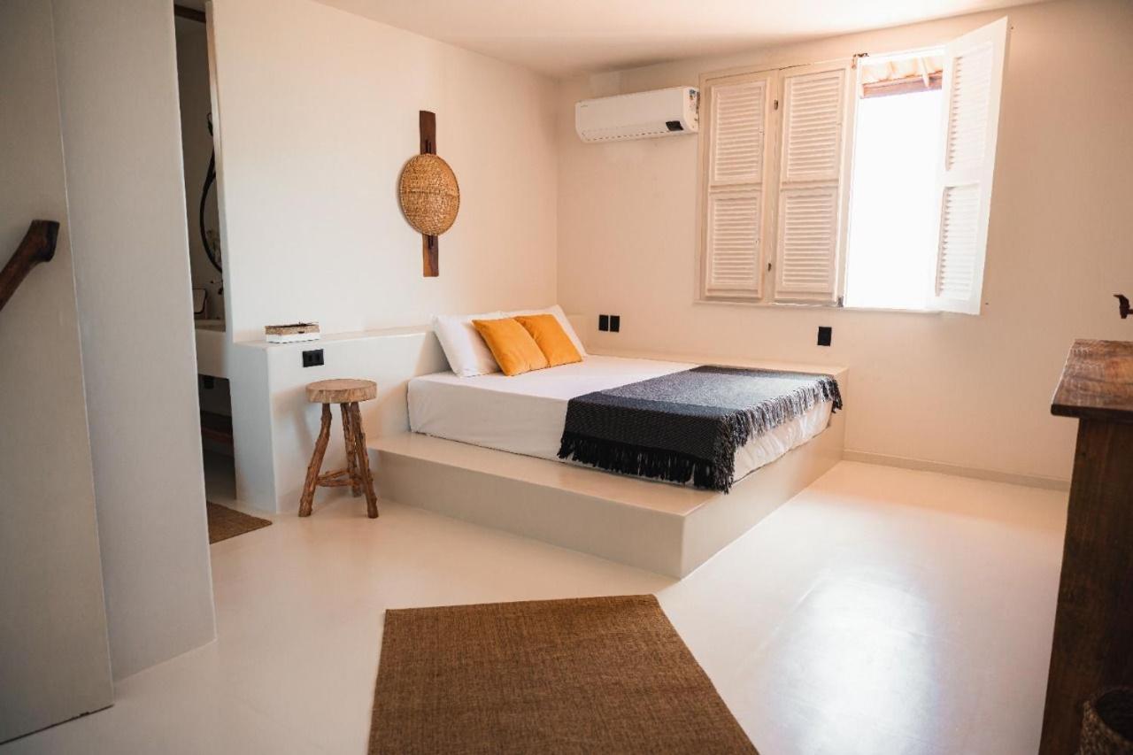 Outro Beach Hotel 컴부코 외부 사진