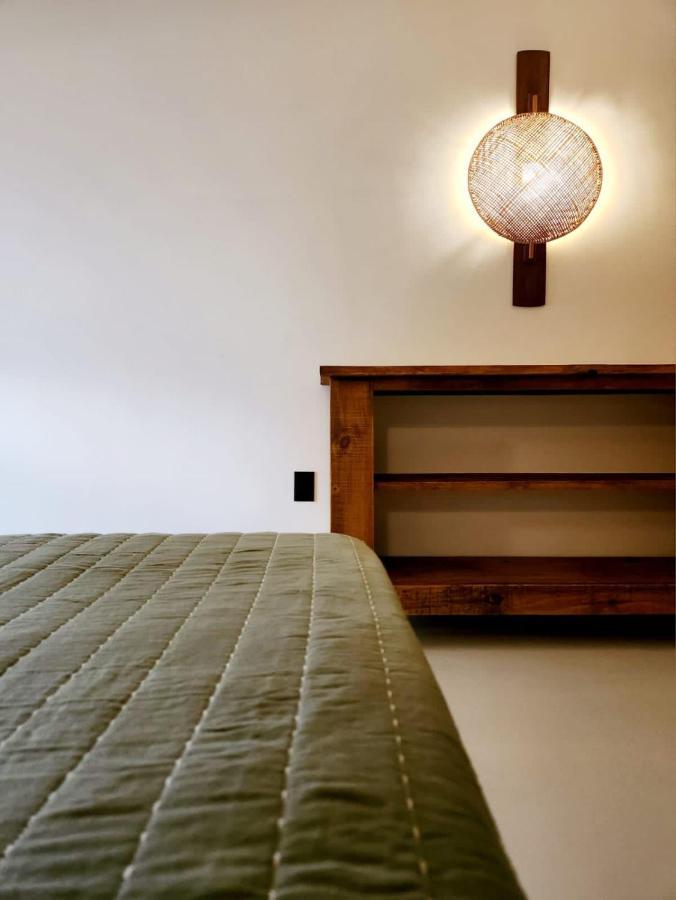 Outro Beach Hotel 컴부코 외부 사진